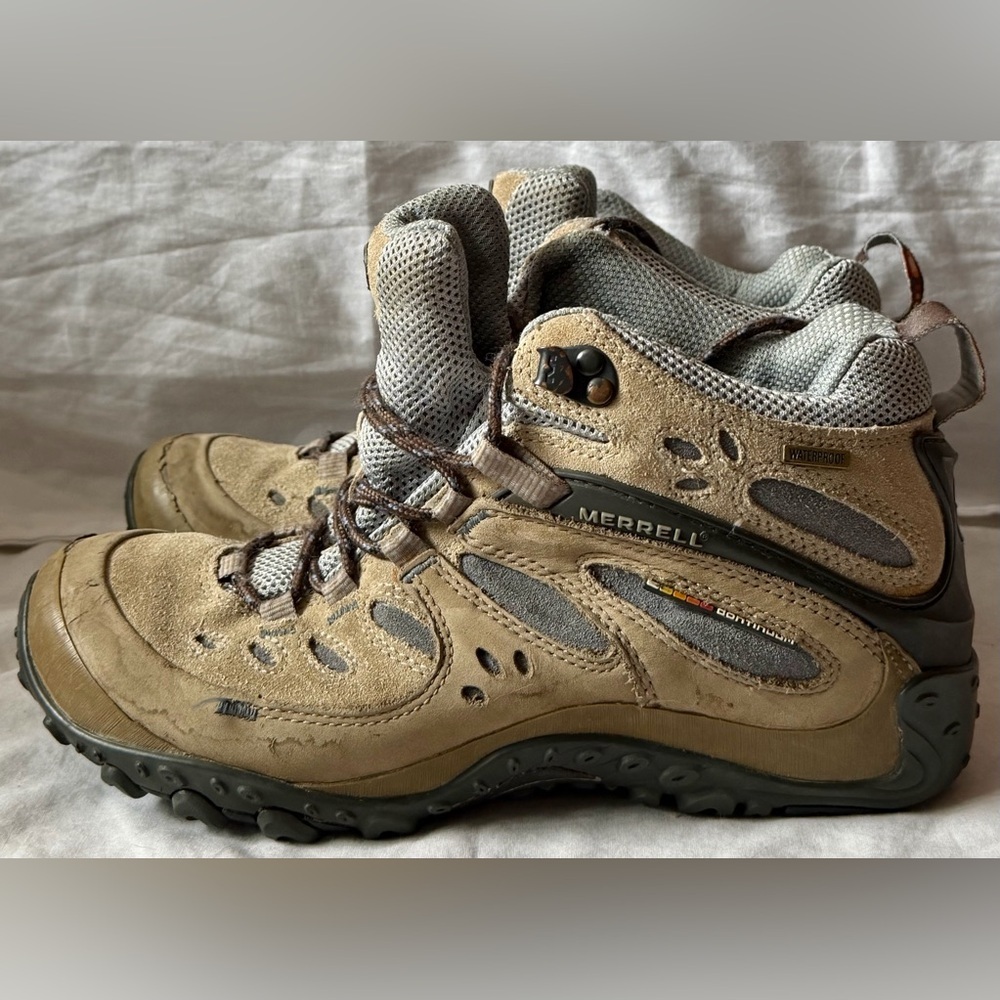Merrell Moab 2 Mid Waterproof Shoes Women's Size 9 Hiking Boots Vibram J86938